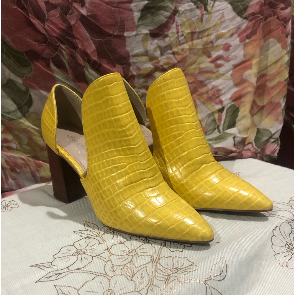 Charles by Charles David, sz 6M, Yellow, about 3”heel booties
